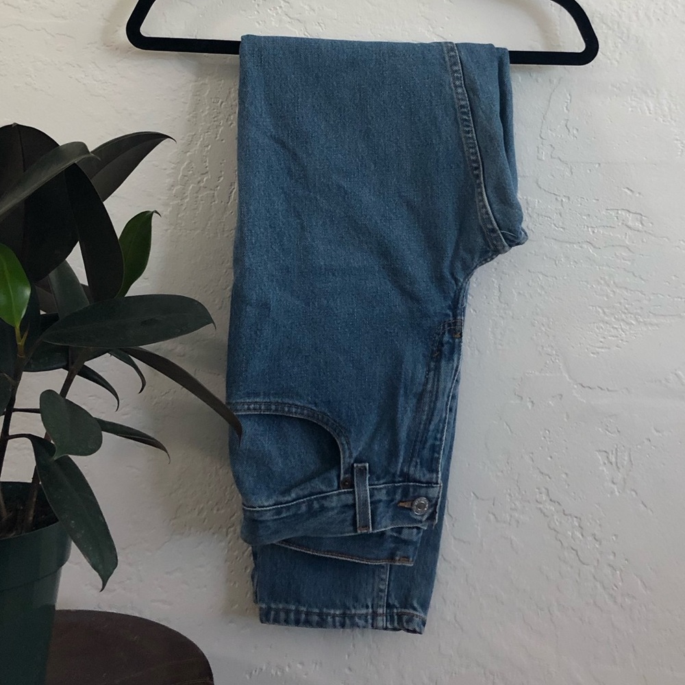 Vintage Levi’s 550 relaxed fit, tapered leg